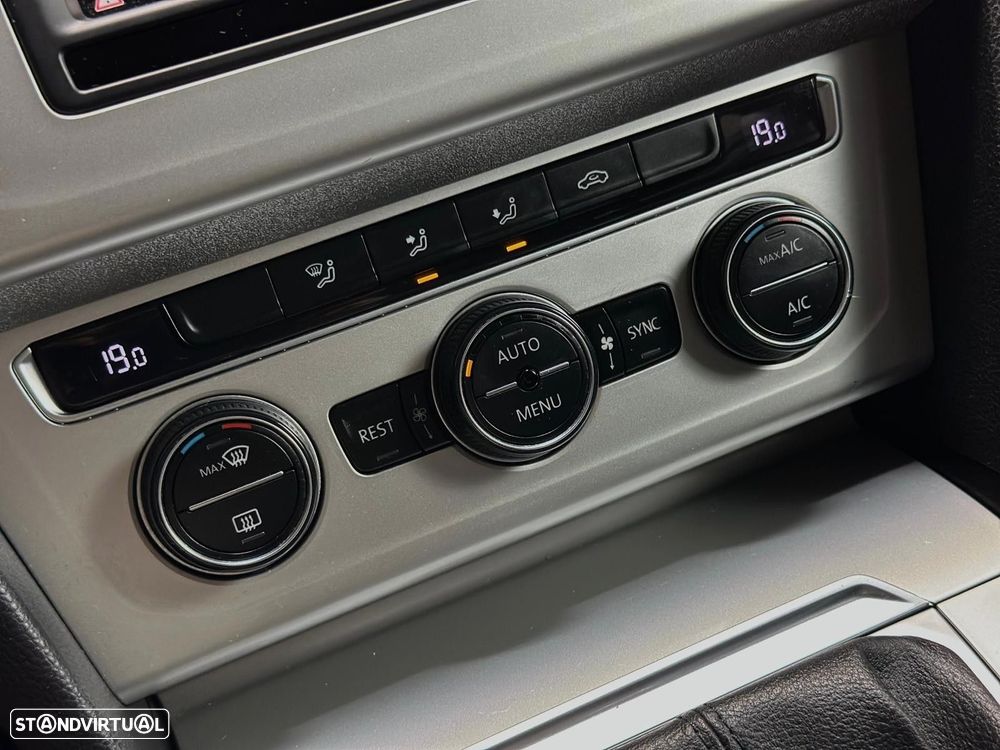 VW Passat Variant 2.0 TDI Confortline - 13