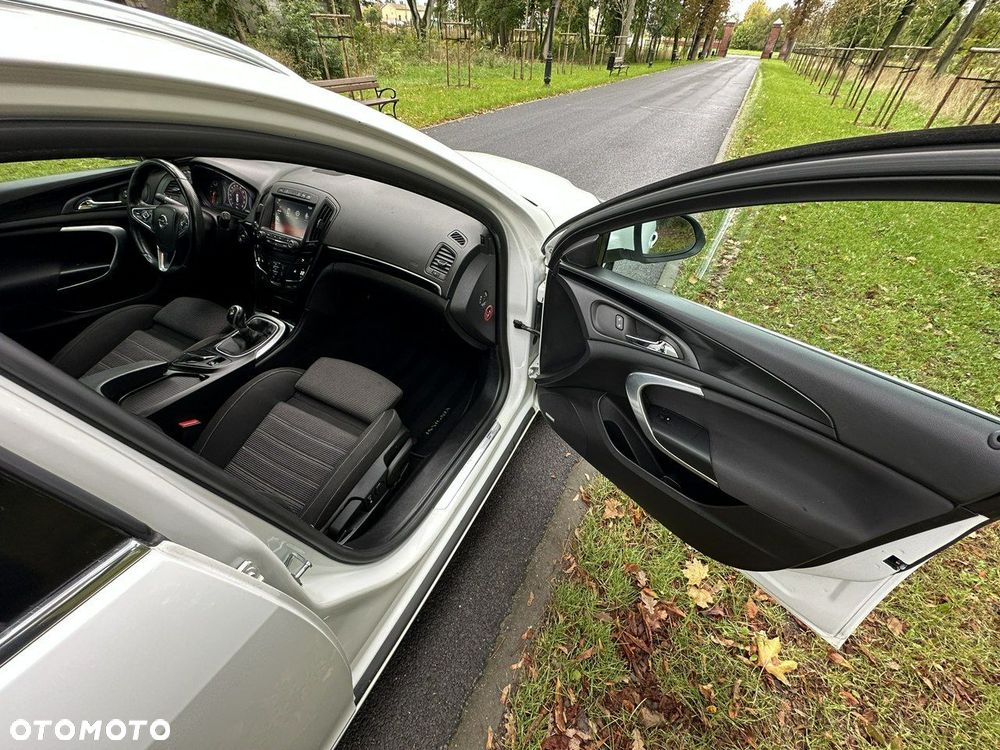 Opel Insignia - 30
