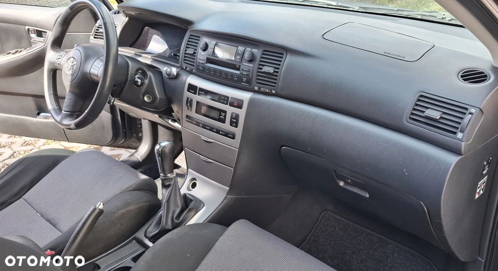 Toyota Corolla 1.6 VVT-i Sol - 7