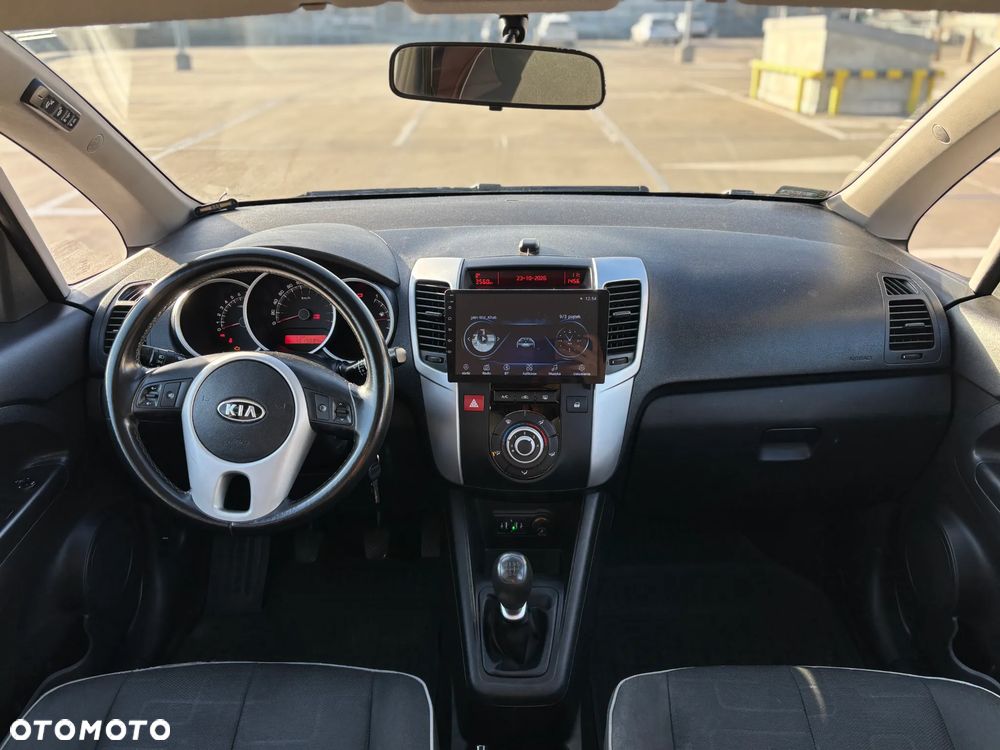Kia Venga - 11