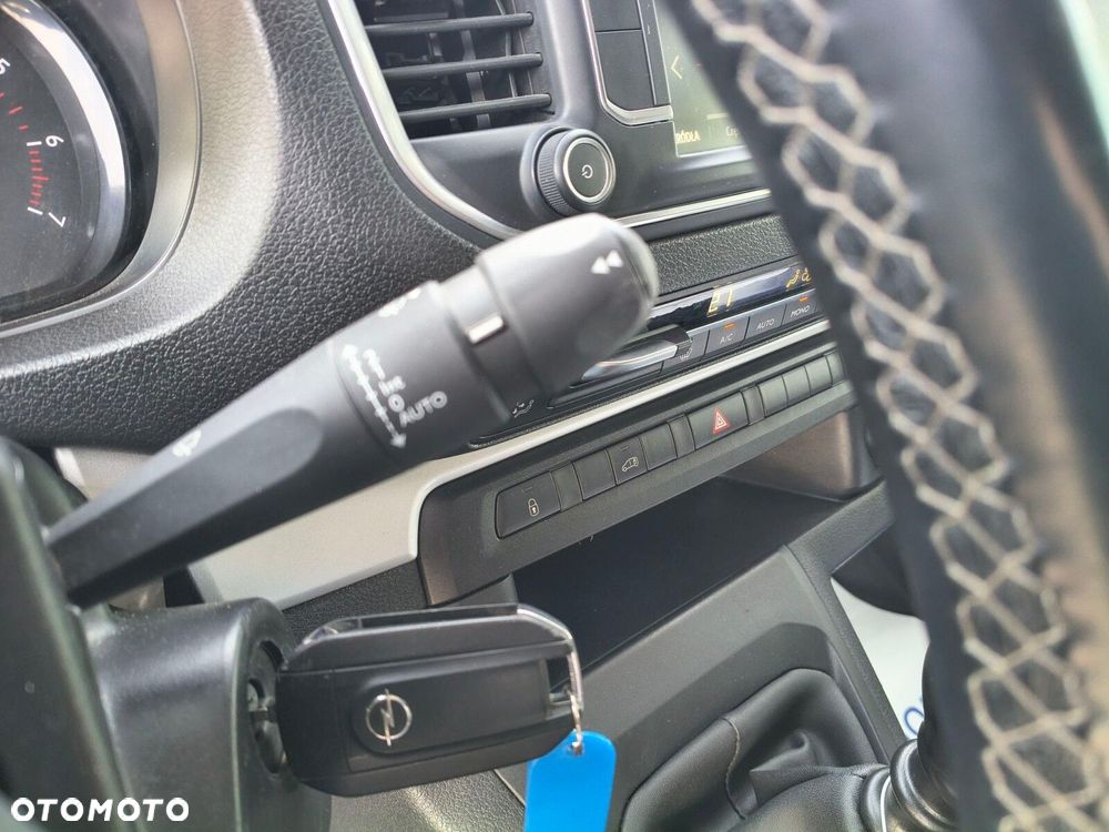 Opel Vivaro Extra Long - 21