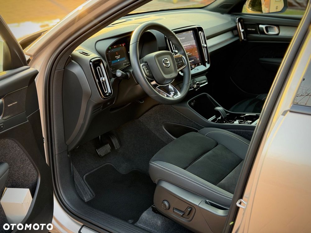 Volvo XC 40 B3 Plus Dark - 9