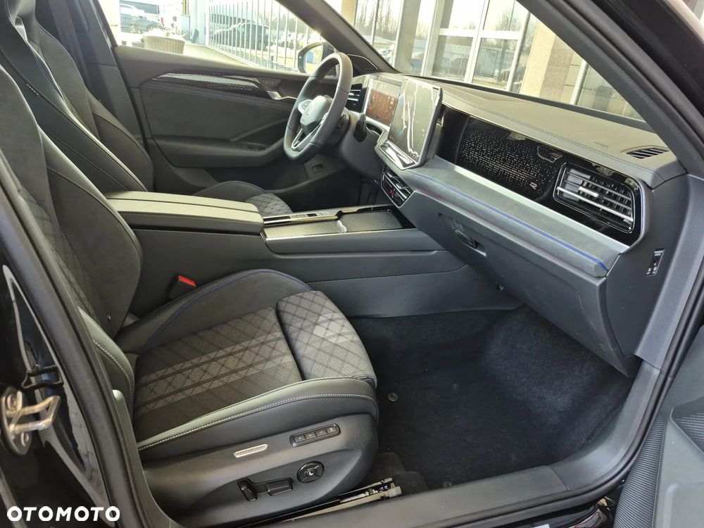 Volkswagen Passat - 11