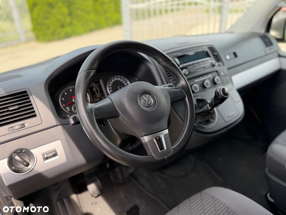 Volkswagen Multivan - 12