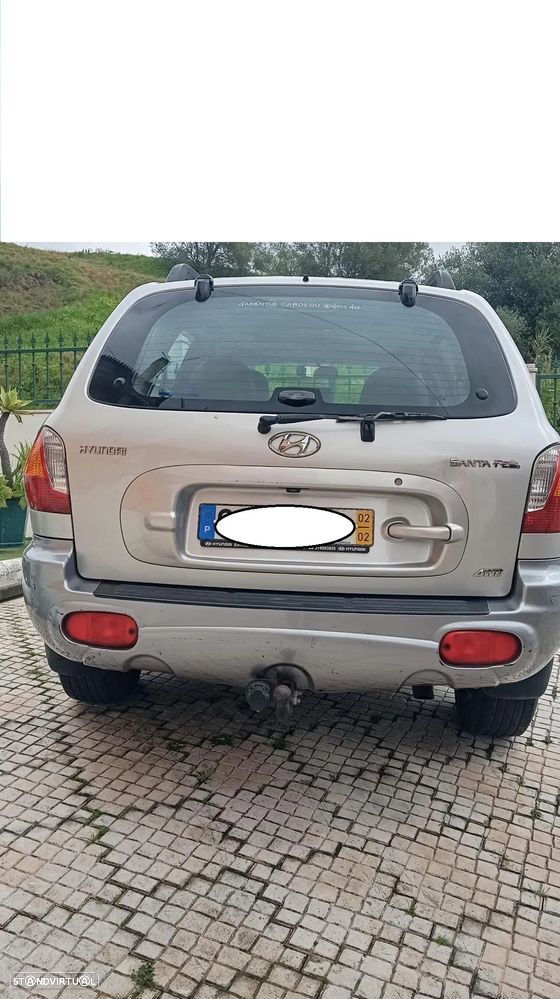 Hyundai Santa Fe 2.0 CRDi Family 4WD - 2