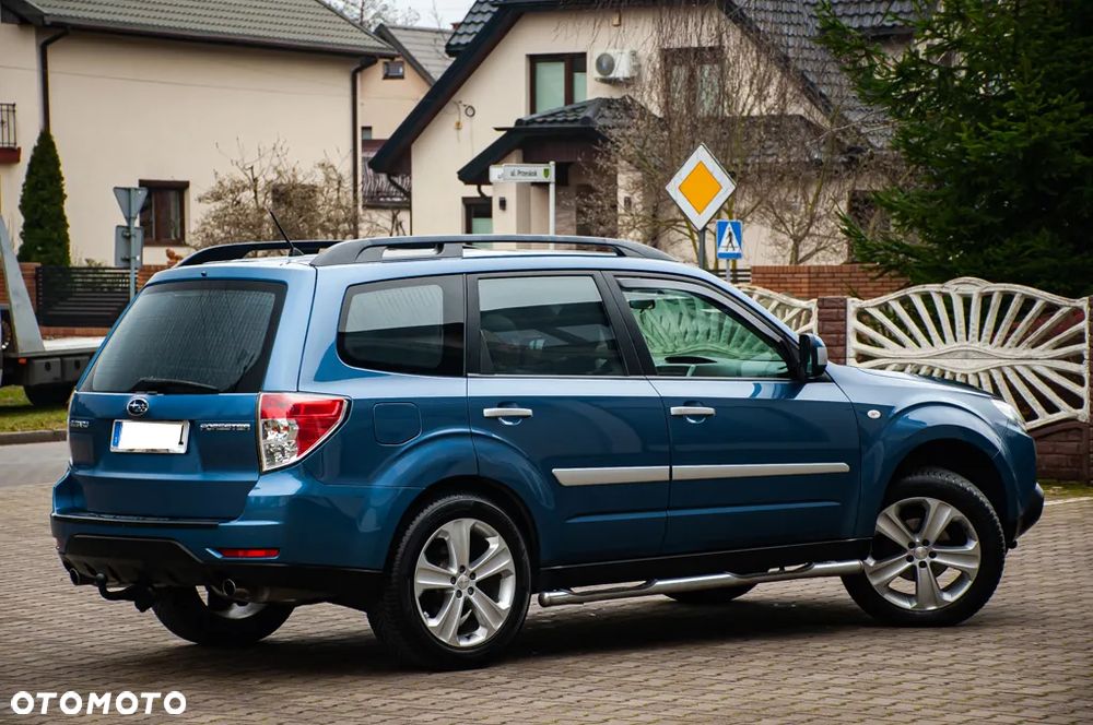 Subaru Forester 2.0X Exclusive - 17