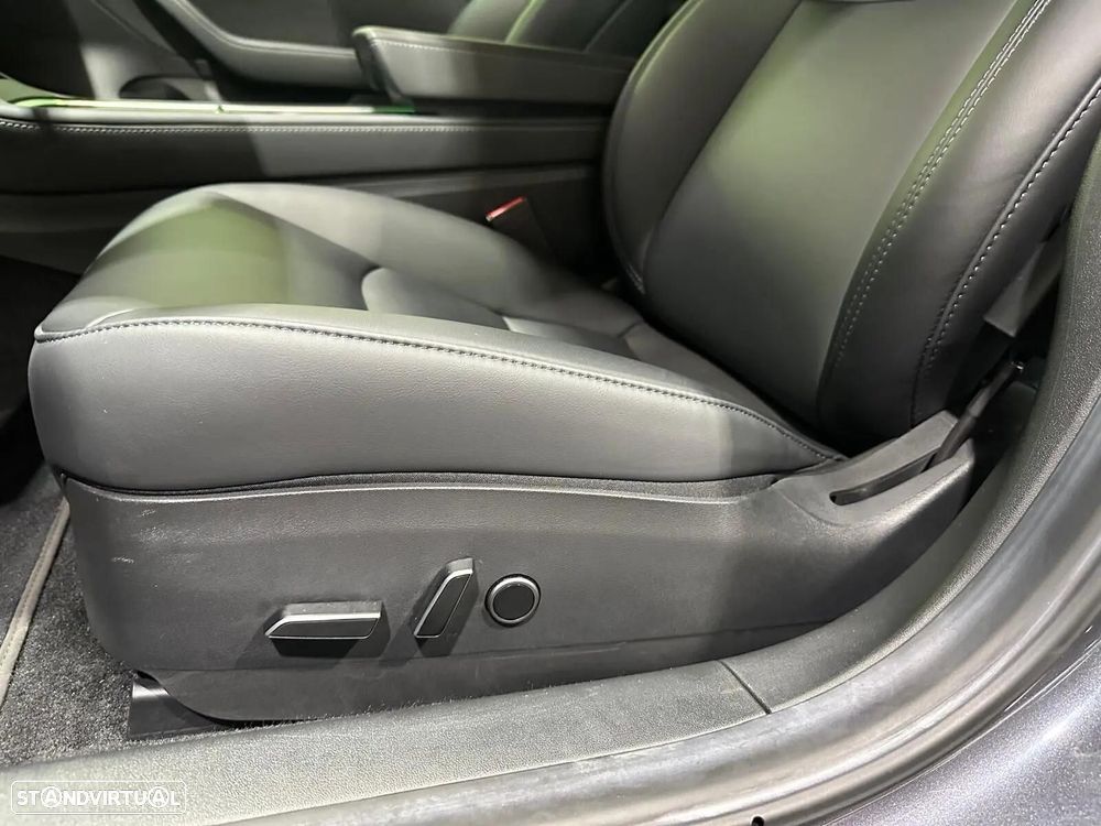 Tesla Model 3 Standard RWD Plus - 32