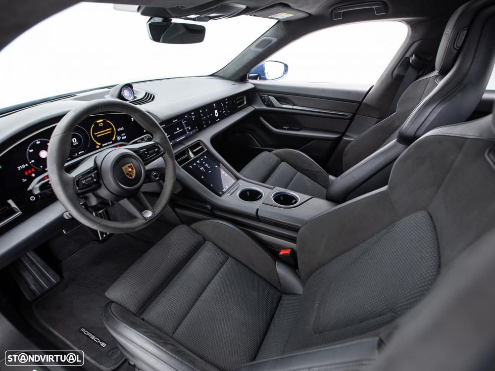 Porsche Taycan Turbo S - 9