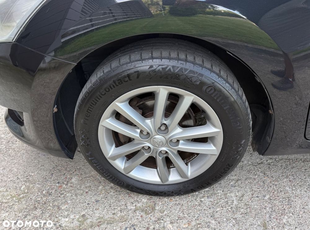 Toyota Auris - 32