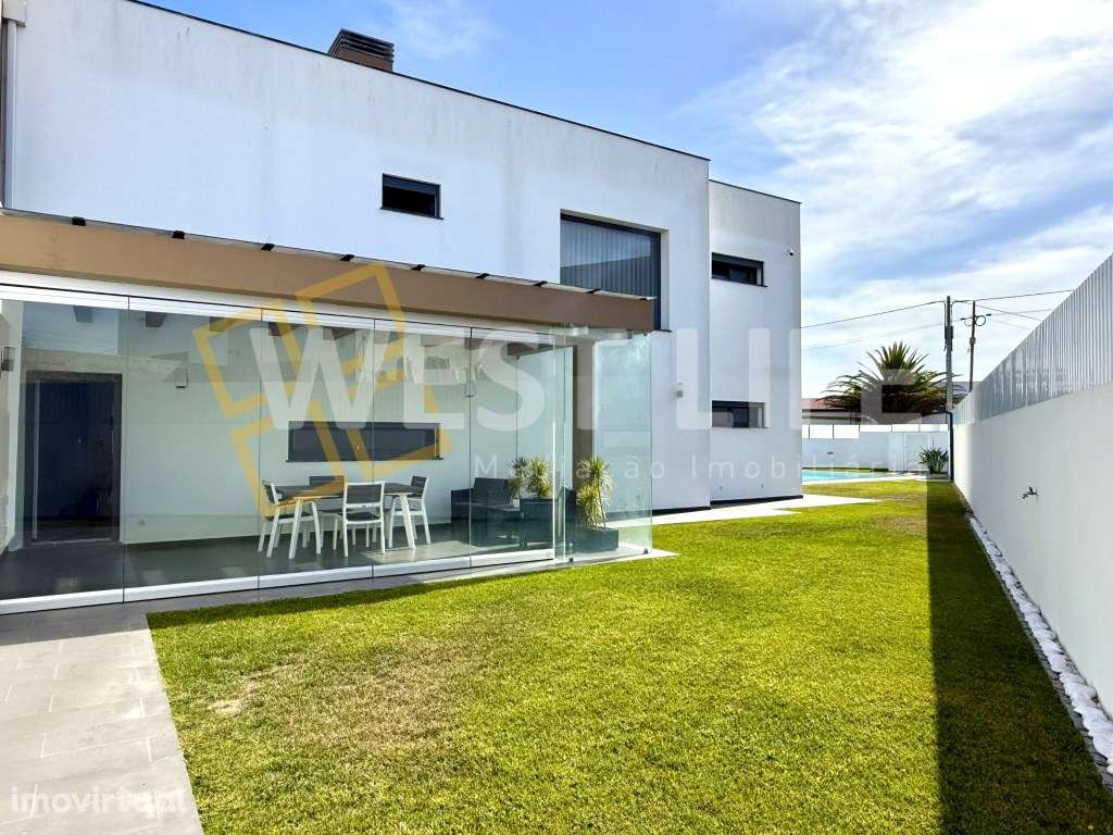 Moradia Independente T4 com piscina - Acabamentos de excelência - E... - Grande imagem: 3/40