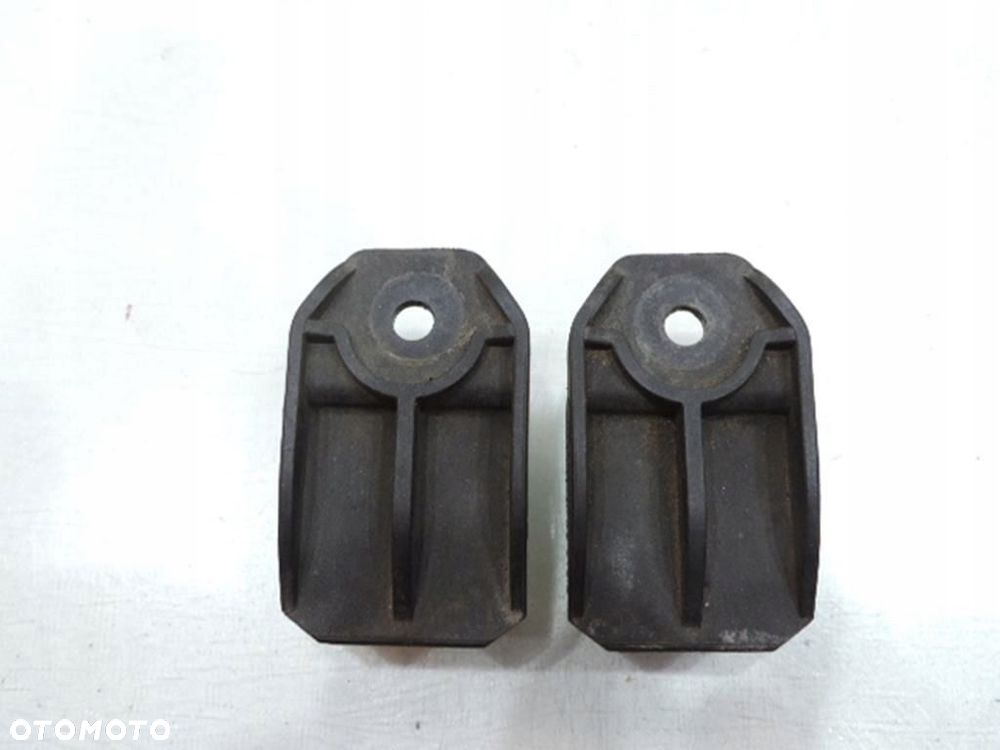 UCHWYT MOCOWANIE CHŁODNICY BMW E39 LIFT - 2