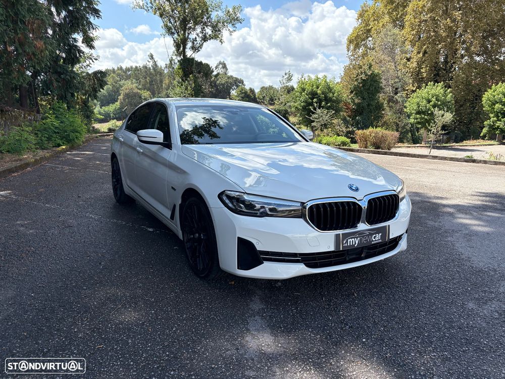 BMW 530 e Pack Desportivo M - 2