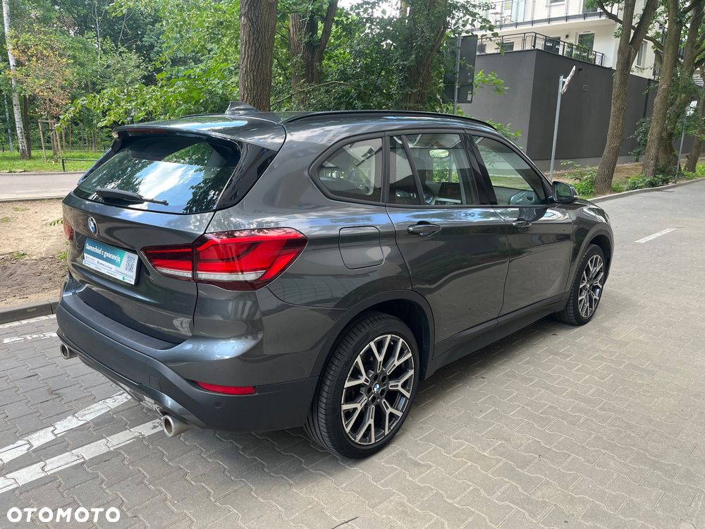 BMW X1 sDrive20i Sport Line sport - 9