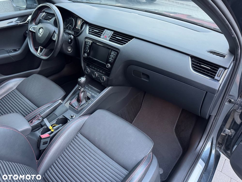 Skoda Octavia 2.0 TSI RS - 23