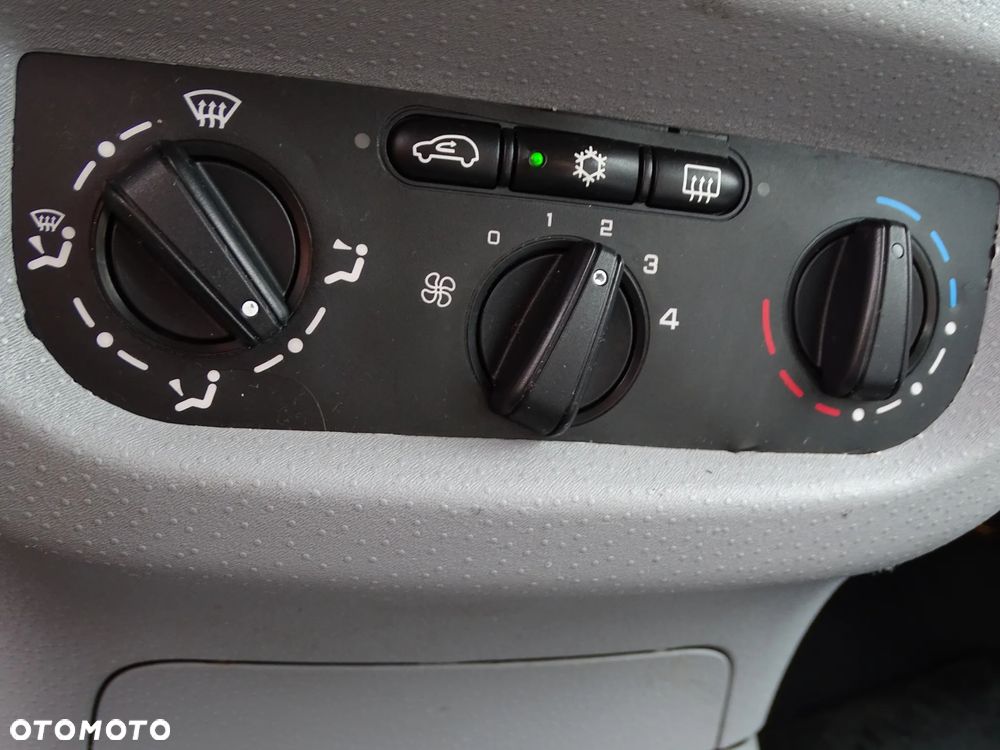 Citroën C3 1.4 HDi Impress - 10