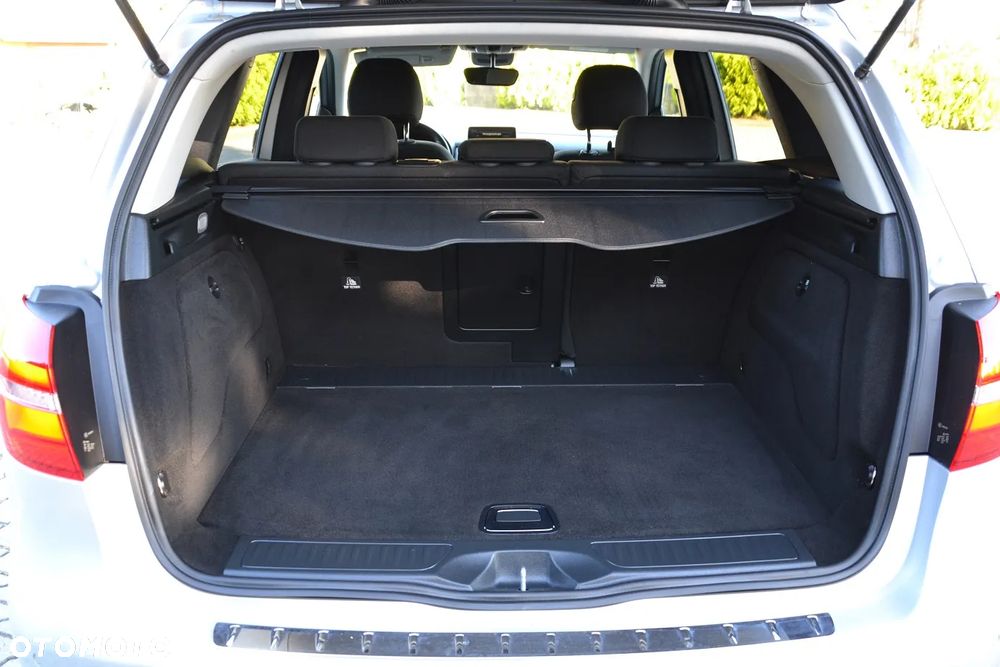 Mercedes-Benz Klasa B 200 7G-DCT UrbanStyle Edition - 25