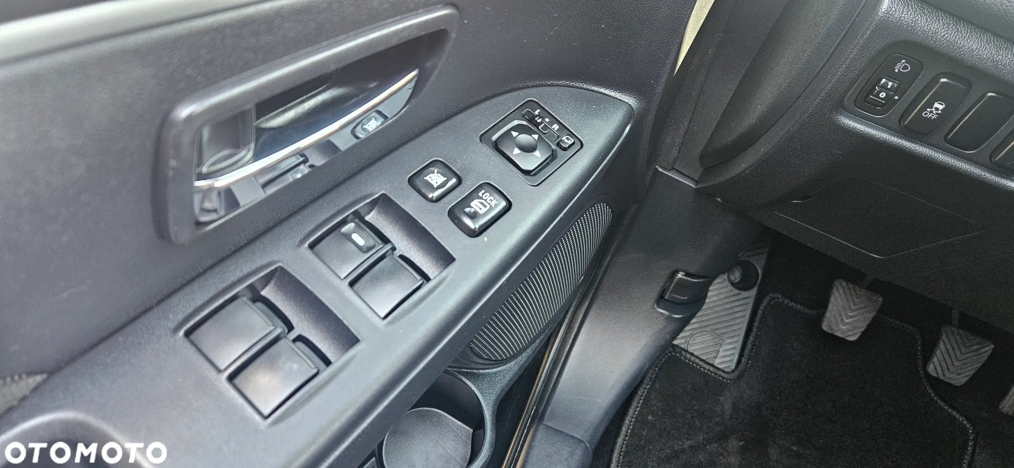 Mitsubishi ASX 1.6 2WD Diamant Edition - 21
