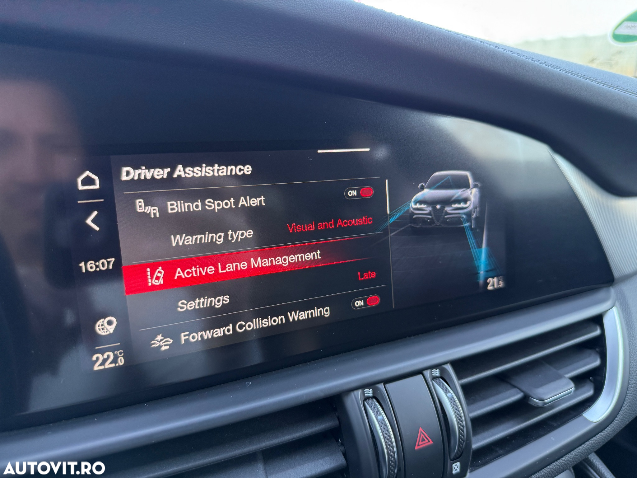 Alfa Romeo Giulia 2.0 Turbo 16V AT8-Q4 Veloce - 28