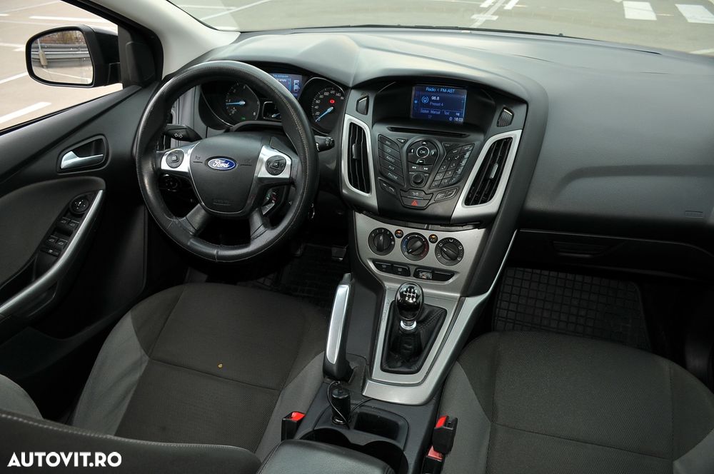 Ford Focus 1.6 TDCI DPF Titanium - 6