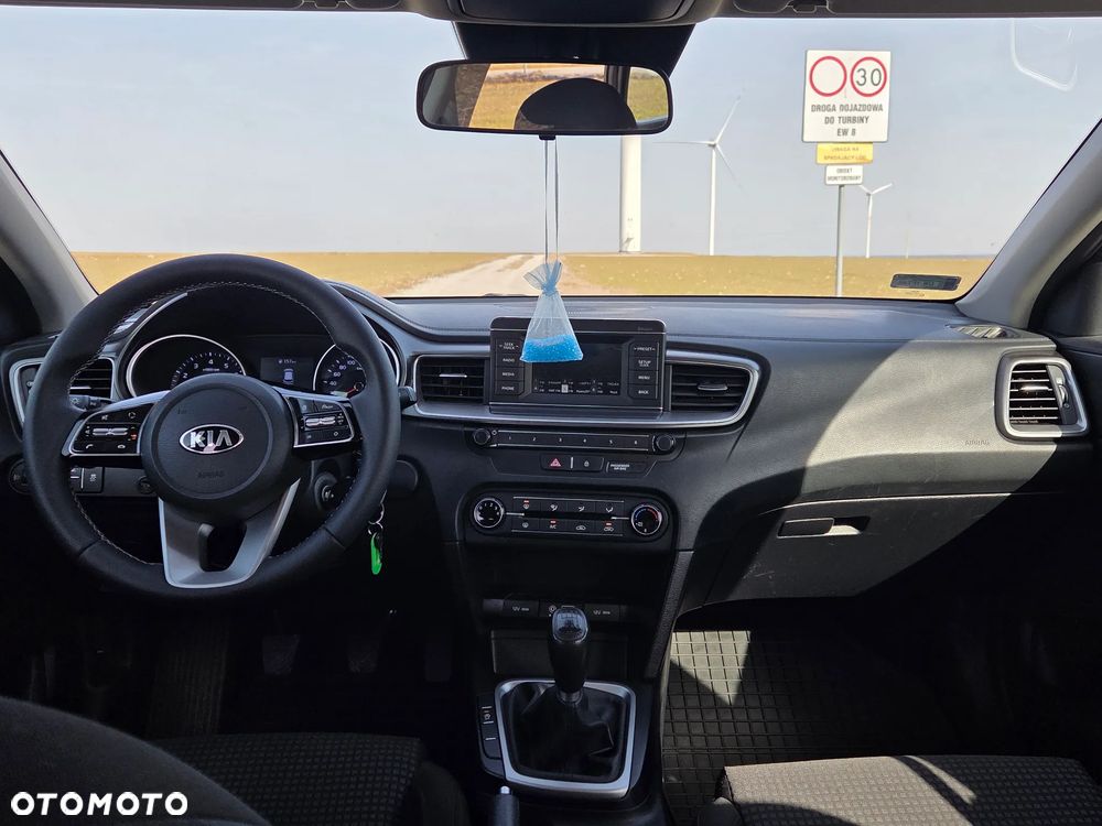 Kia Ceed 1.4 T-GDI M - 12