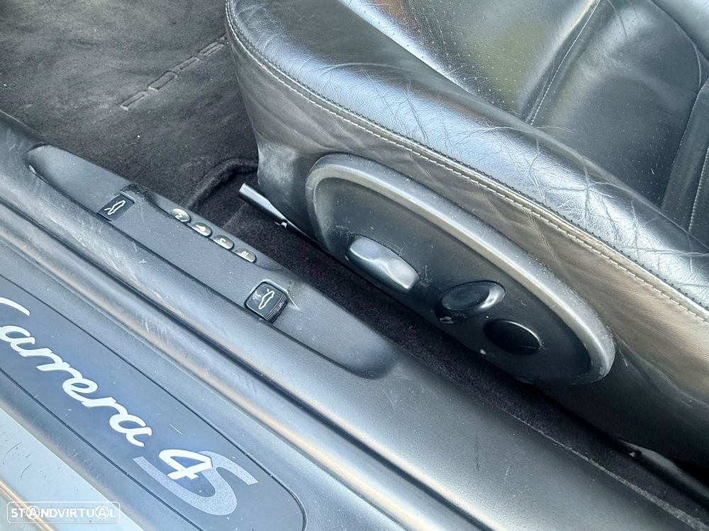 Porsche 911 (996) Carrera 4S - 30
