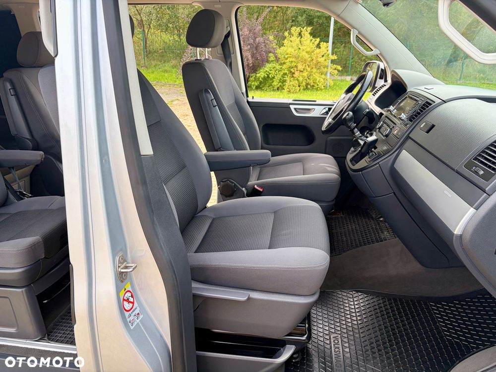 Volkswagen Multivan - 12