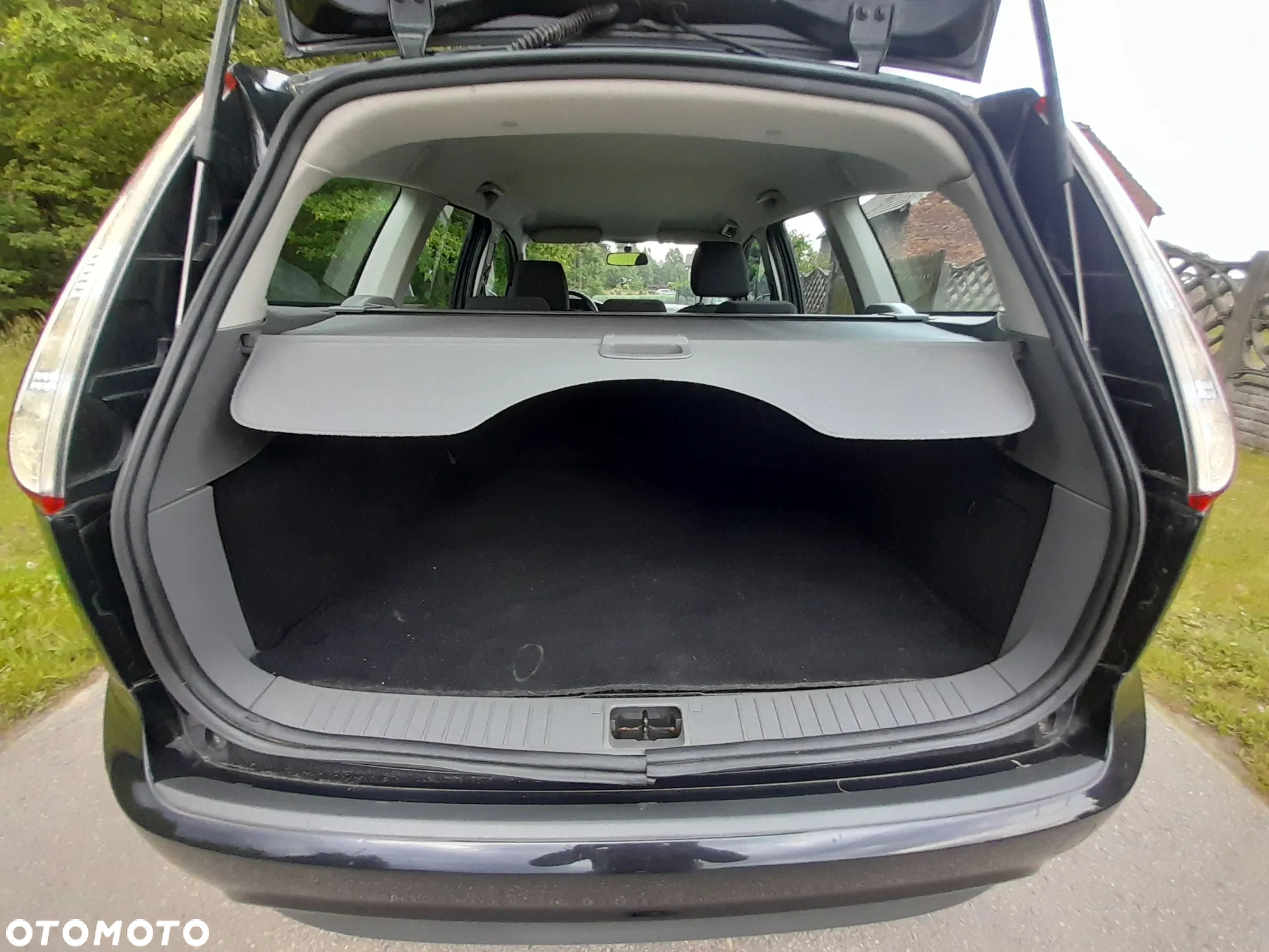 Ford Focus 1.4 16V Trend - 23