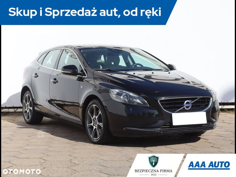 Volvo V40 - 2