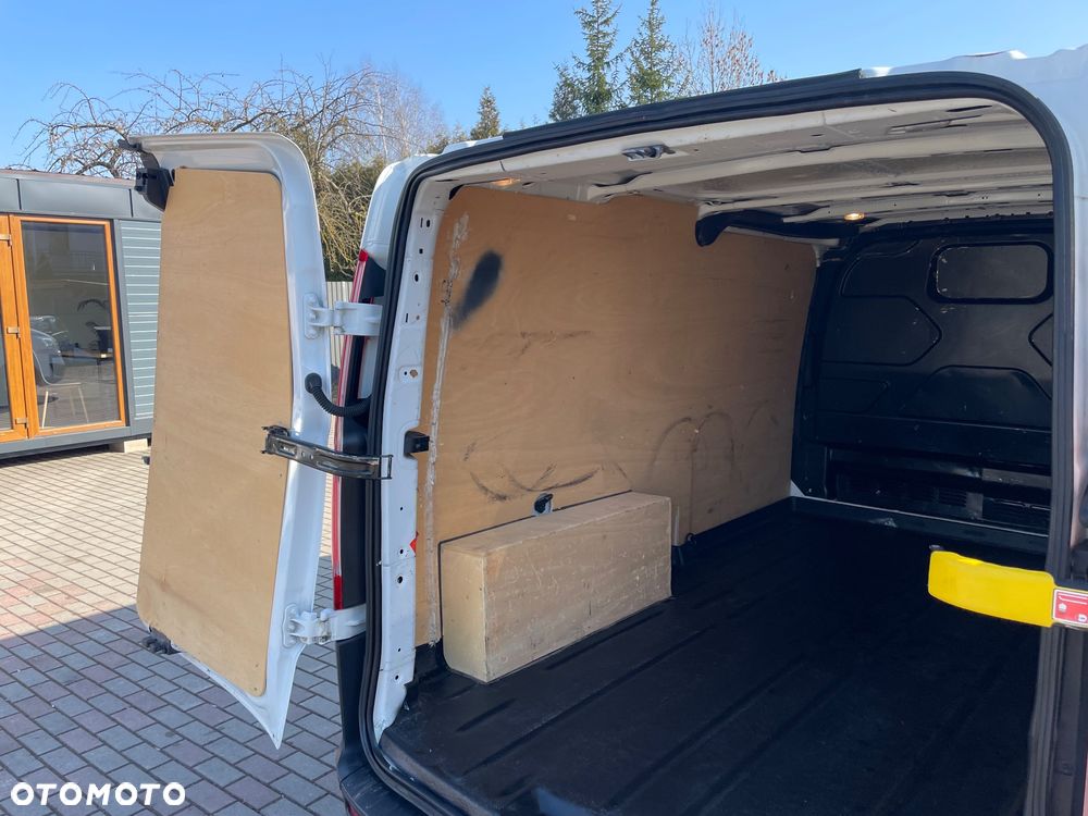 Ford Transit Custom - 19