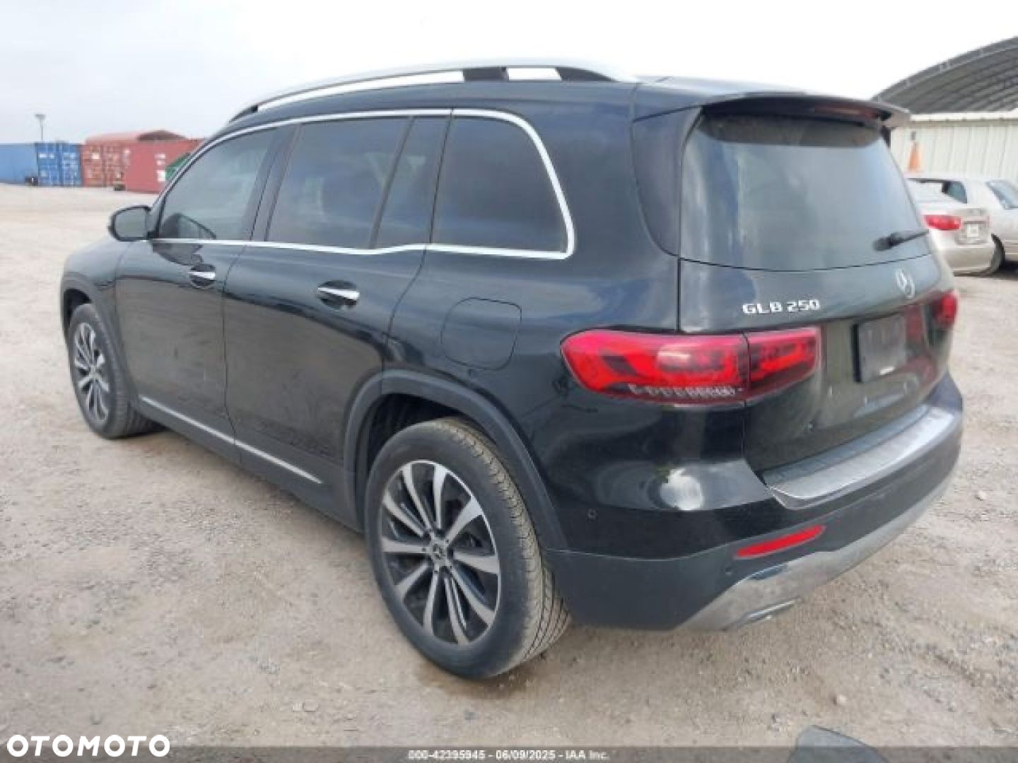 Mercedes-Benz GLB - 4