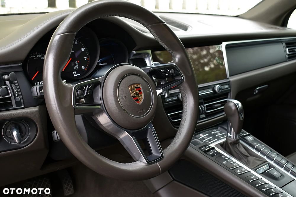 Porsche Macan - 4