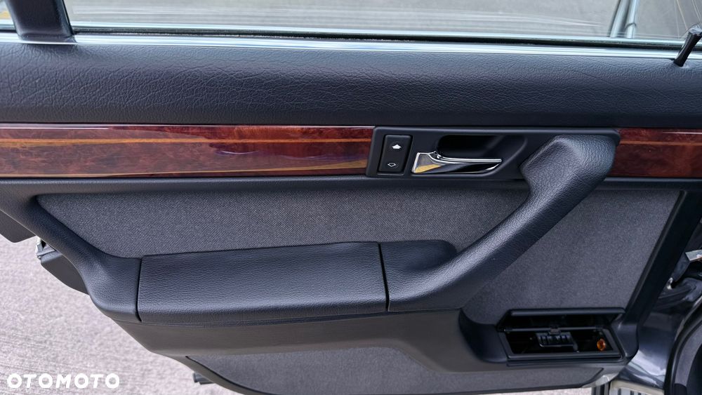 BMW Seria 7 730iL - 26