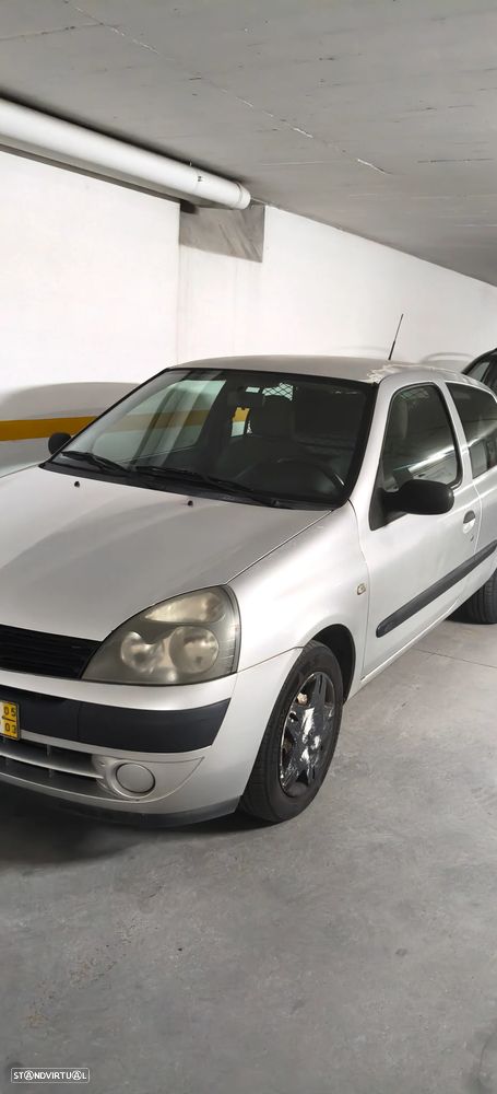 Renault Clio - 6
