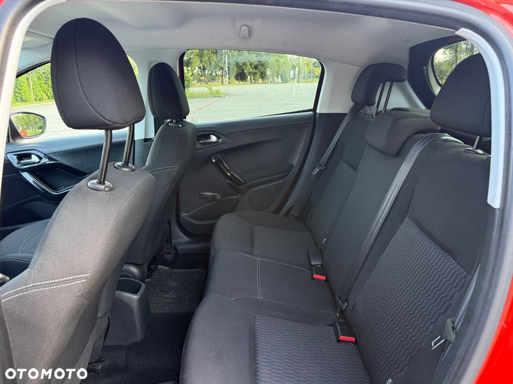 Peugeot 208 1.2 PureTech Allure - 14