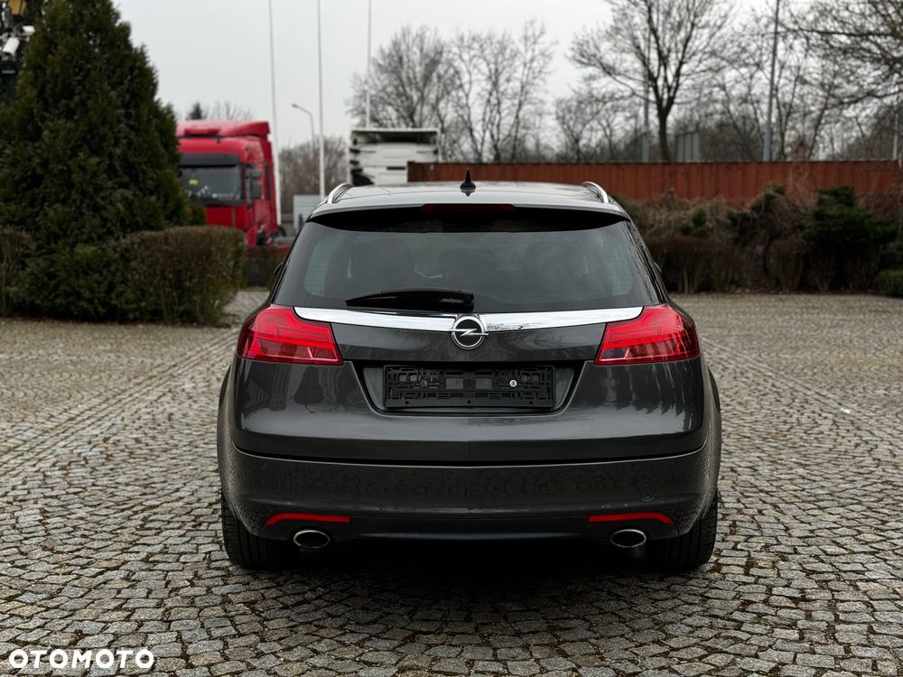 Opel Insignia 2.0 Turbo Sports Tourer 4x4 Automatik - 4