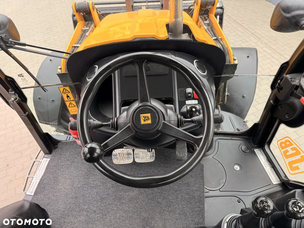 JCB 3CX CONTRACTOR - 11
