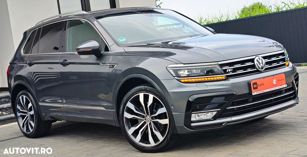 Volkswagen Tiguan - 1