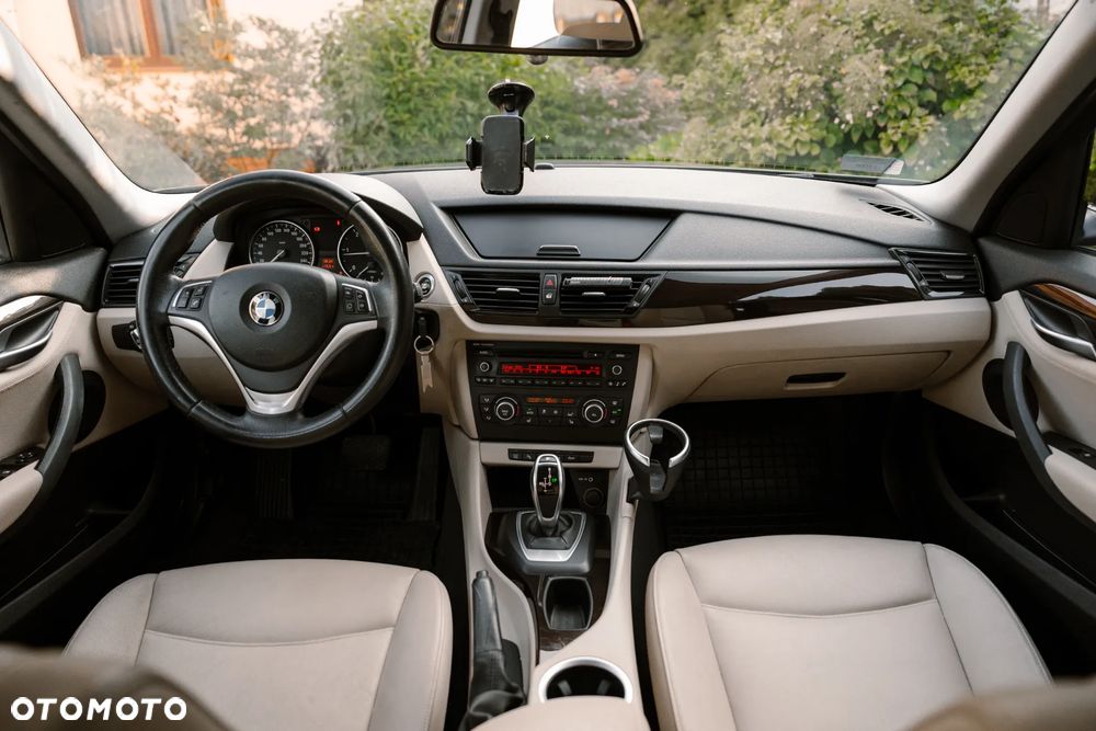 BMW X1 xDrive18d xLine - 8