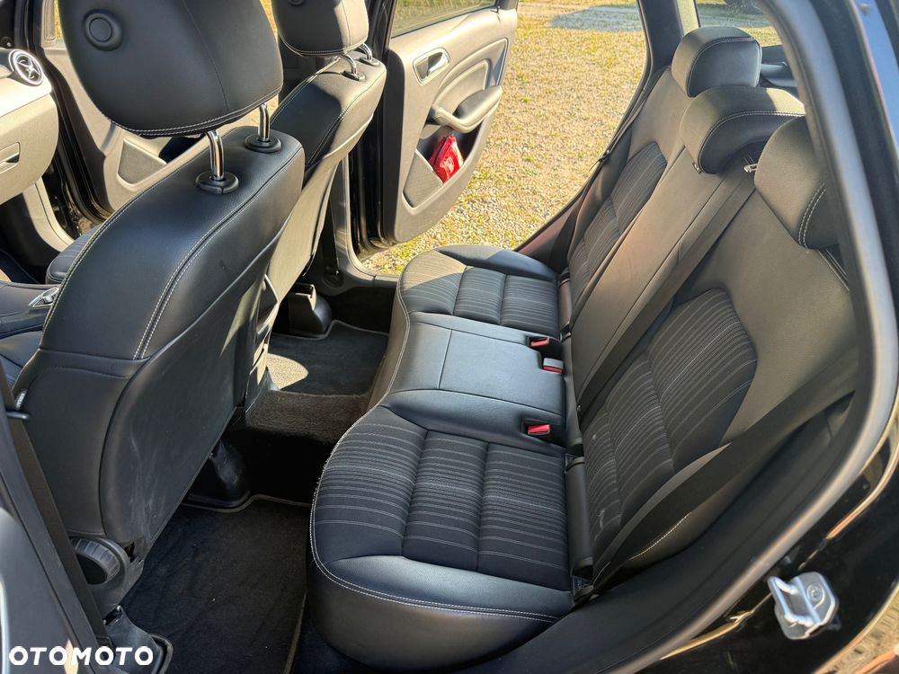 Mercedes-Benz Klasa B 180 CDI (BlueEFFICIENCY) 7G-DCT - 11