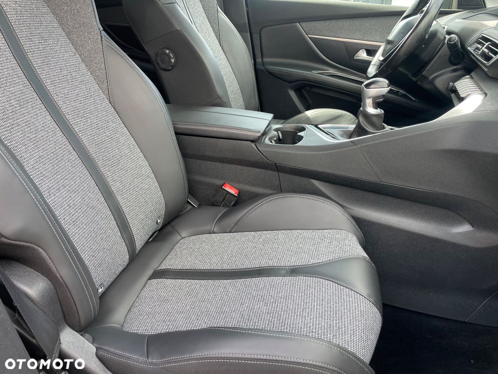 Peugeot 3008 PureTech 130 Stop & Start GPF Allure Business-Paket - 26