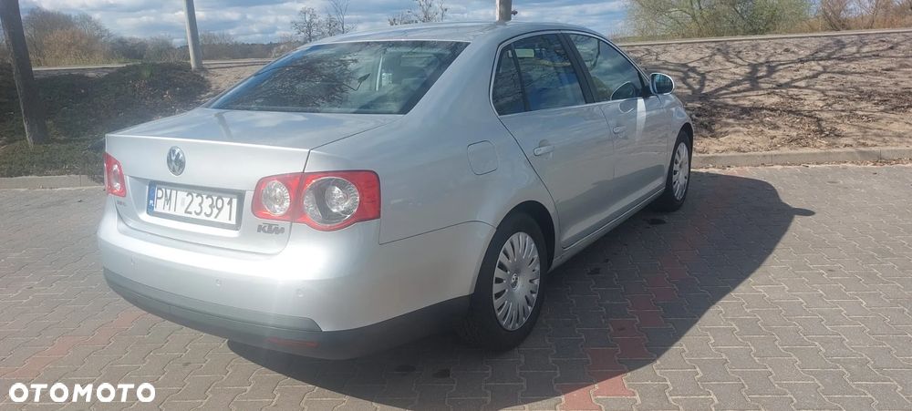 Volkswagen Jetta 1.9 TDI Comfortline - 18