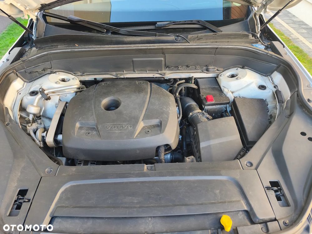 Volvo XC 90 T5 AWD Geartronic Momentum - 14
