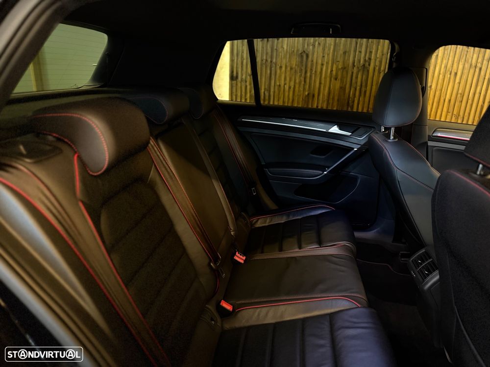 VW Golf GTI TCR 2.0 TSI OPF DSG - 22