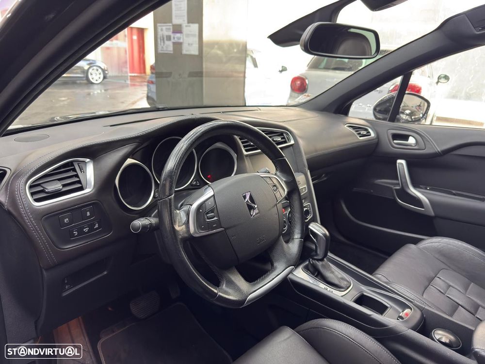 DS DS4 Crossback 2.0 BlueHDi Sport Chic EAT6 - 33