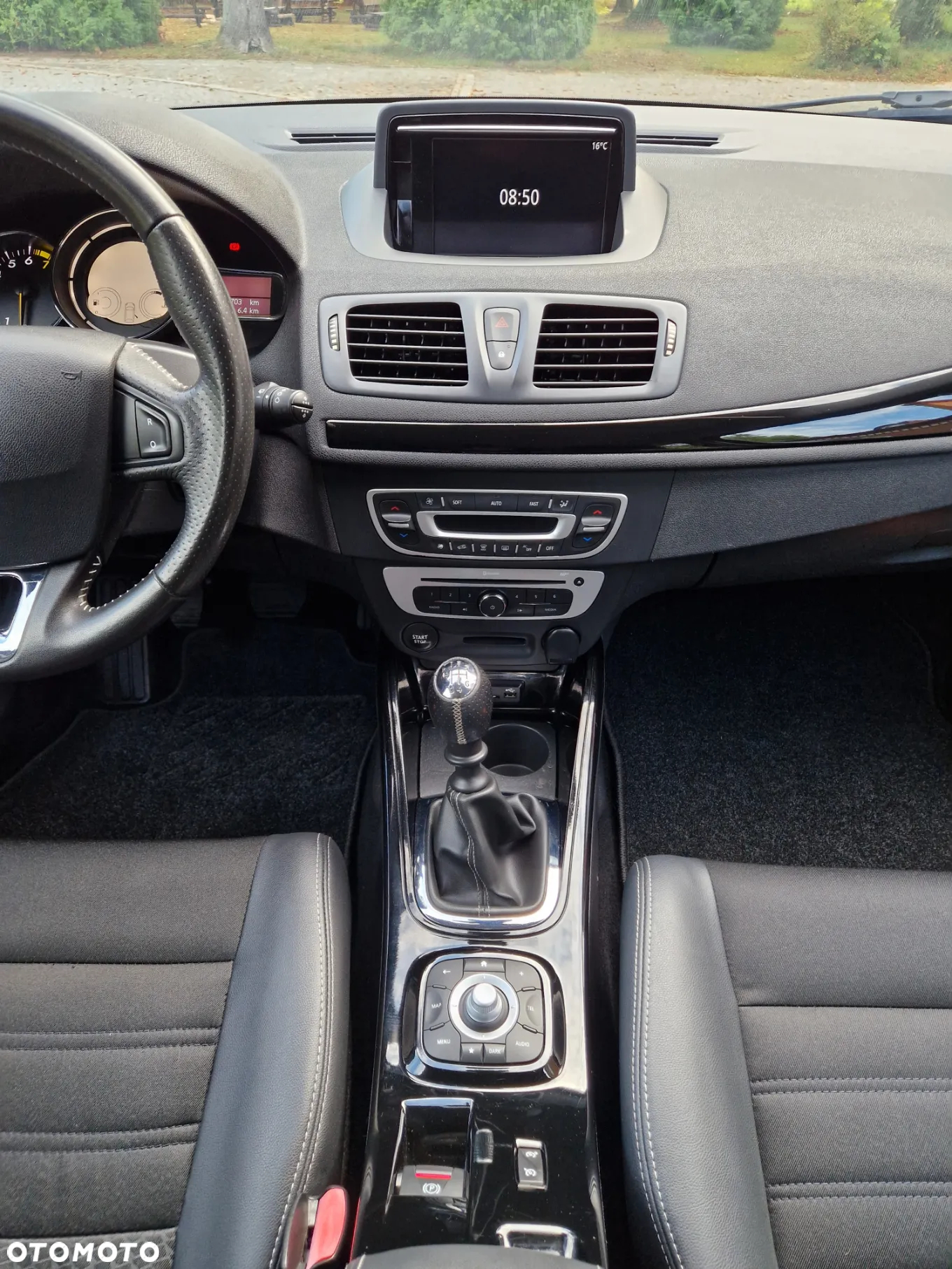 Renault Megane Grandtour ENERGY TCe 115 Start & Stop Bose Edition - 23
