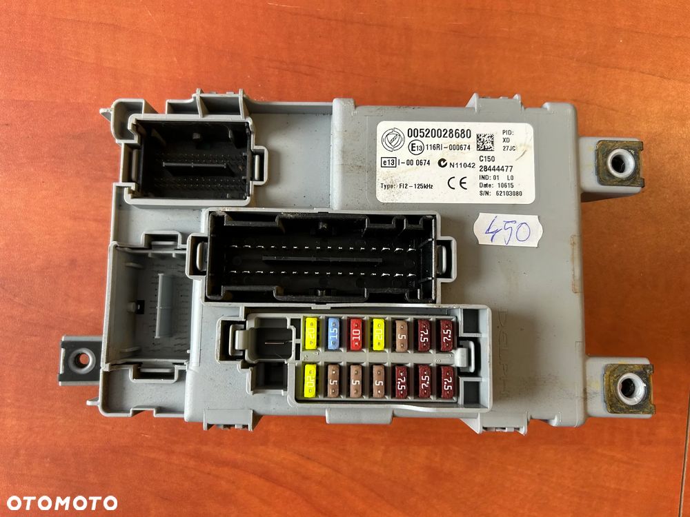 Moduł skrzynka bezpieczników Opel Combo D 00520028680 28444477