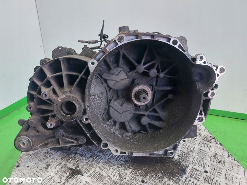 Skrzynia biegów Manualna Volvo V50 2,0 D 136 KM 04-12 9482387 456R7002CC - 1