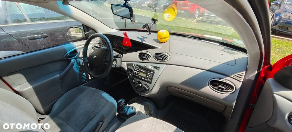 Ford Focus 1.4 Ambiente - 6