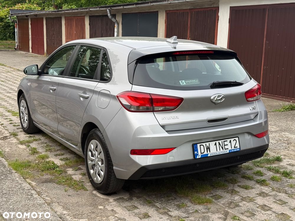 Hyundai i30 1.5 DPI Classic + - 19