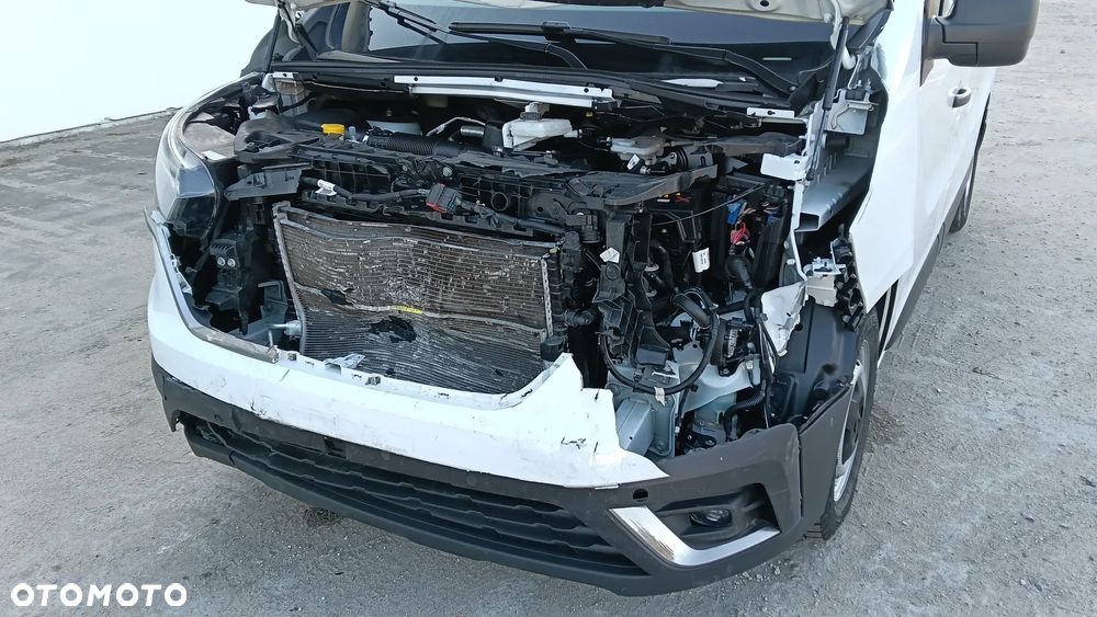 Renault Trafic - 28